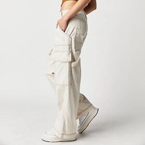 Free People We The Free Judd Carpenter Pant size 30 cargo cream contrast stitch